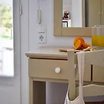 Captain Paros شقة فندقية 3*