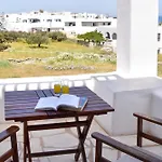Captain Paros ناوسا