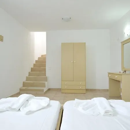 Captain Paros Hotel apartamentowy