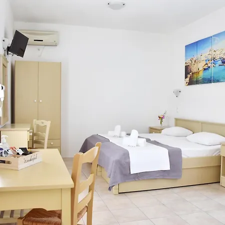 Aparthotel Captain Paros 4*