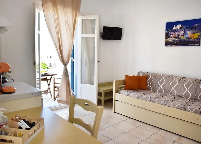 Captain Paros Aparthotel 3*